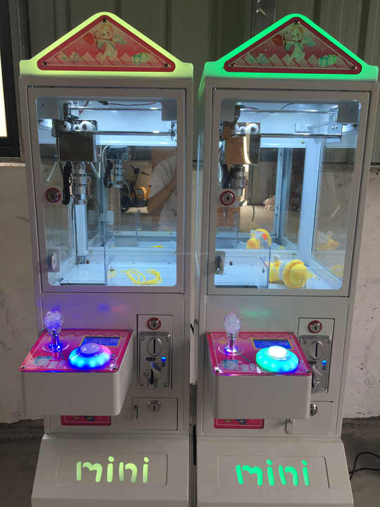 Mini Automat do gry w chwytani – Arcade Toy Claw Vending Machine recenzja i cena